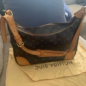 SOLD on other site Louis Vuitton Boulogne 30